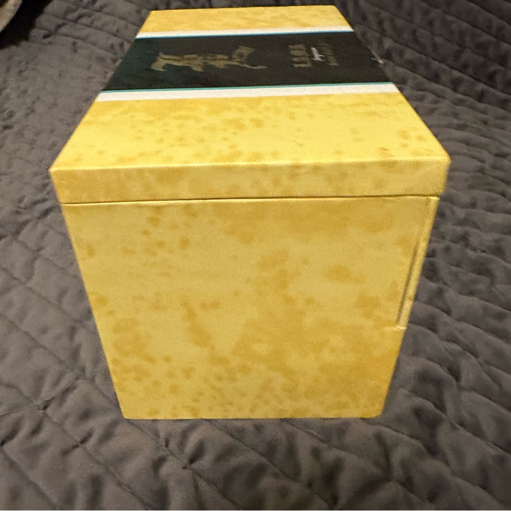 ⭐️ L.A.M.B. Gold and Black Fragrance Box with Teal Interior - Picture 8 of 16